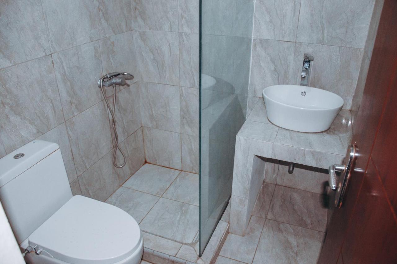 Hotel Ds Colive Siliwangi Semarang Zewnętrze zdjęcie
